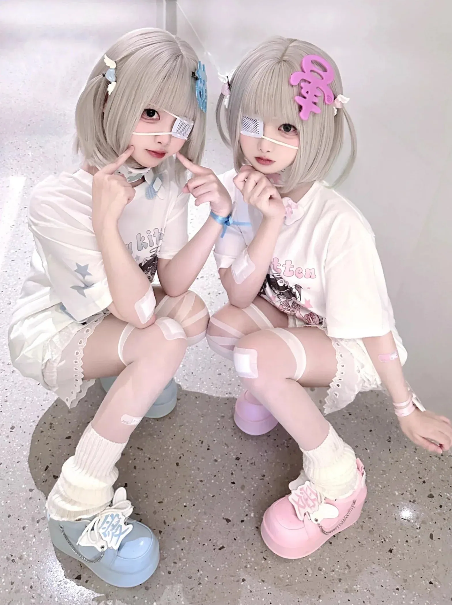 Angel Tops Neighborhood Illustration Twins Girl